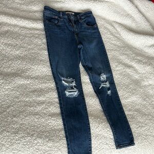 Stylish Blue Distressed Women's Jeans